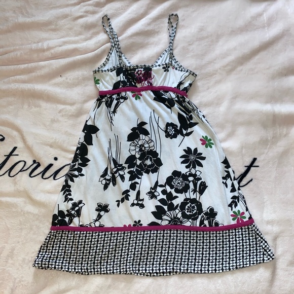 Roxy Sundress, White with Black Flower Pattern - Picture 2 of 4